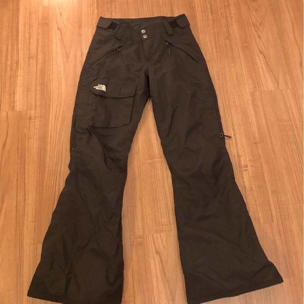THE NORTH FACE Women’s Insulated Ski/Snowboarding Pants